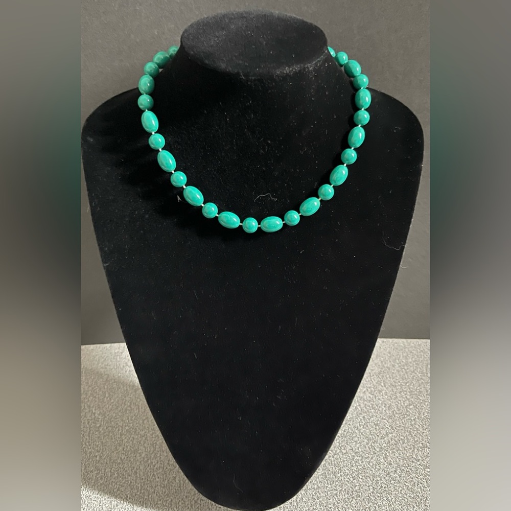 Vintage Green Bead Necklace
